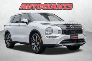 New 2025 Mitsubishi Outlander SE image 1