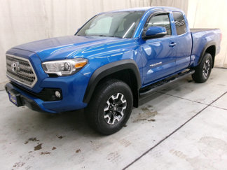 Used 2016 Toyota Tacoma TRD Off-Road image 1