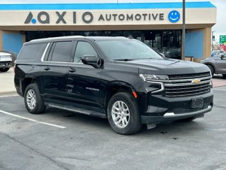 Used 2023 Chevrolet Suburban LT image 1