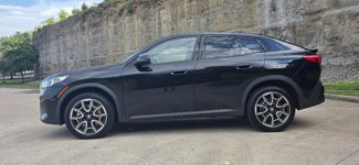 Used 2025 BMW X2 xDrive28i image 1