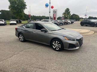 Used 2024 Nissan Altima 2.5 S image 1