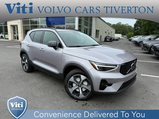 New 2026 Volvo XC40 B5 Plus image 1