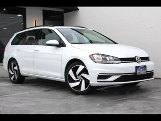 Used 2019 Volkswagen Golf S image 1