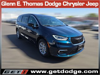 New 2025 Chrysler Pacifica Select image 1