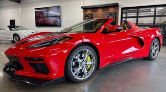 Used 2021 Chevrolet Corvette Stingray Premium Conv w/ Z51 Performance Package image 1