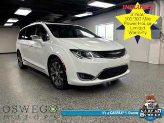 Used 2017 Chrysler Pacifica Limited image 1