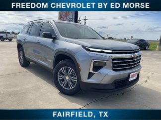 New 2025 Chevrolet Traverse LT image 1