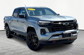 Certified 2024 Chevrolet Colorado Z71 w/ LPO, Dark Essentials Package image 1