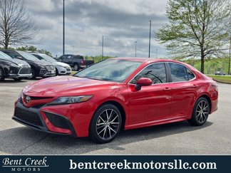 Used 2021 Toyota Camry SE image 1