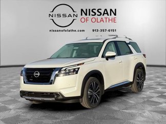 New 2025 Nissan Pathfinder Platinum image 1