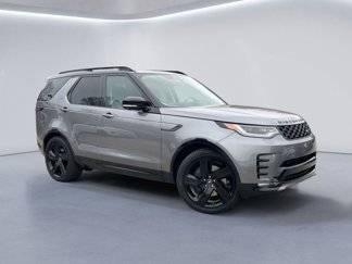 New 2025 Land Rover Discovery Dynamic SE image 1