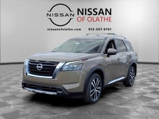 New 2025 Nissan Pathfinder Platinum image 1