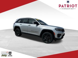 New 2025 Jeep Grand Cherokee Altitude image 1