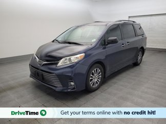 Used 2018 Toyota Sienna XLE image 1