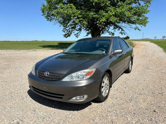 Used 2004 Toyota Camry XLE image 1