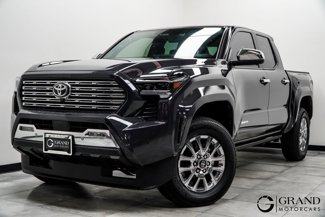 Used 2025 Toyota Tacoma TRD Sport image 1