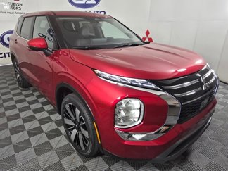 New 2025 Mitsubishi Outlander SE image 1