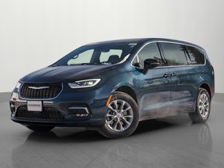 New 2025 Chrysler Pacifica Select image 1