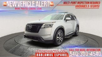 Used 2024 Nissan Pathfinder Platinum image 1