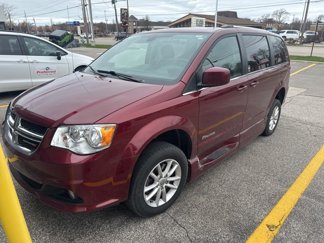 Used 2019 Dodge Grand Caravan SXT image 1