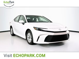 Used 2025 Toyota Camry LE image 1