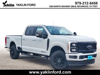 New 2025 Ford F250 4x4 Crew Cab Super Duty image 1