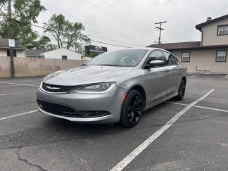 Used 2015 Chrysler 200 S w/ Comfort Group image 1