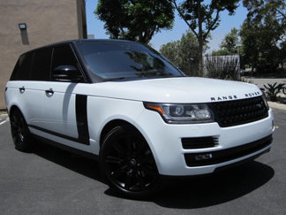 Used 2017 Land Rover Range Rover HSE image 1