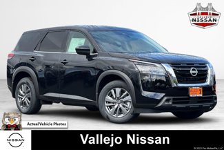 New 2025 Nissan Pathfinder S image 1