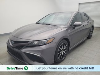 Used 2022 Toyota Camry SE image 1