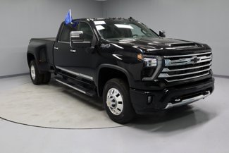 Used 2025 Chevrolet Silverado 3500 High Country w/ Technology Package image 1