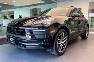Certified 2025 Porsche Macan image 1