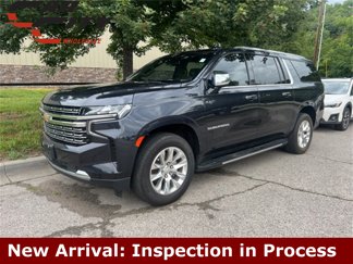 Used 2023 Chevrolet Suburban Premier image 1