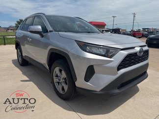 Used 2022 Toyota RAV4 LE image 1
