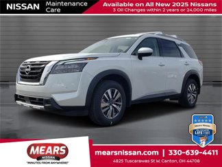 New 2025 Nissan Pathfinder SL image 1