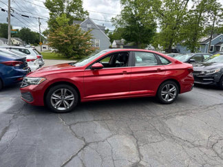 Used 2022 Volkswagen Jetta SE image 1