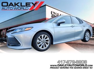 Used 2023 Toyota Camry LE image 1