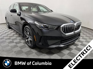New 2025 BMW i5 xDrive40 w/ Premium Package image 1