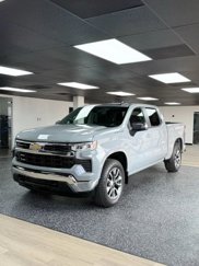 Used 2024 Chevrolet Silverado 1500 LT image 1
