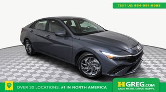 Used 2024 Hyundai Elantra SEL image 1