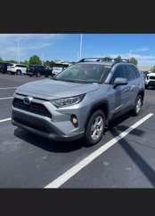 Used 2020 Toyota RAV4 XLE image 1