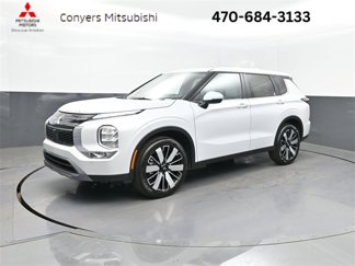New 2025 Mitsubishi Outlander SE image 1