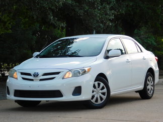 Used 2011 Toyota Corolla LE image 1