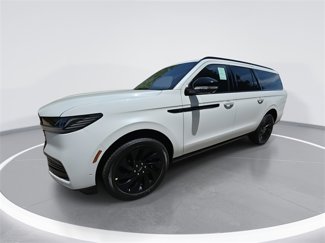 New 2025 Lincoln Navigator L Reserve image 1