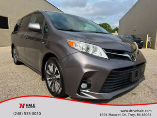 Used 2019 Toyota Sienna LE image 1