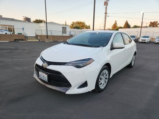 Used 2018 Toyota Corolla LE image 1