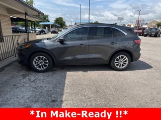 Used 2020 Ford Escape SE image 1