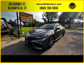 Used 2024 Toyota Camry SE image 1