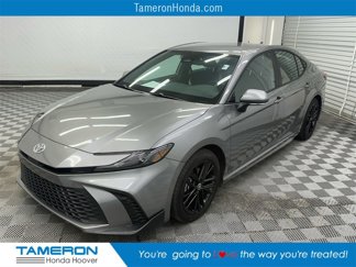 Used 2025 Toyota Camry SE w/ Convenience Package image 1
