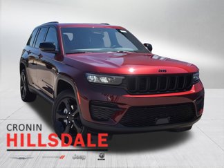 New 2024 Jeep Grand Cherokee Altitude image 1